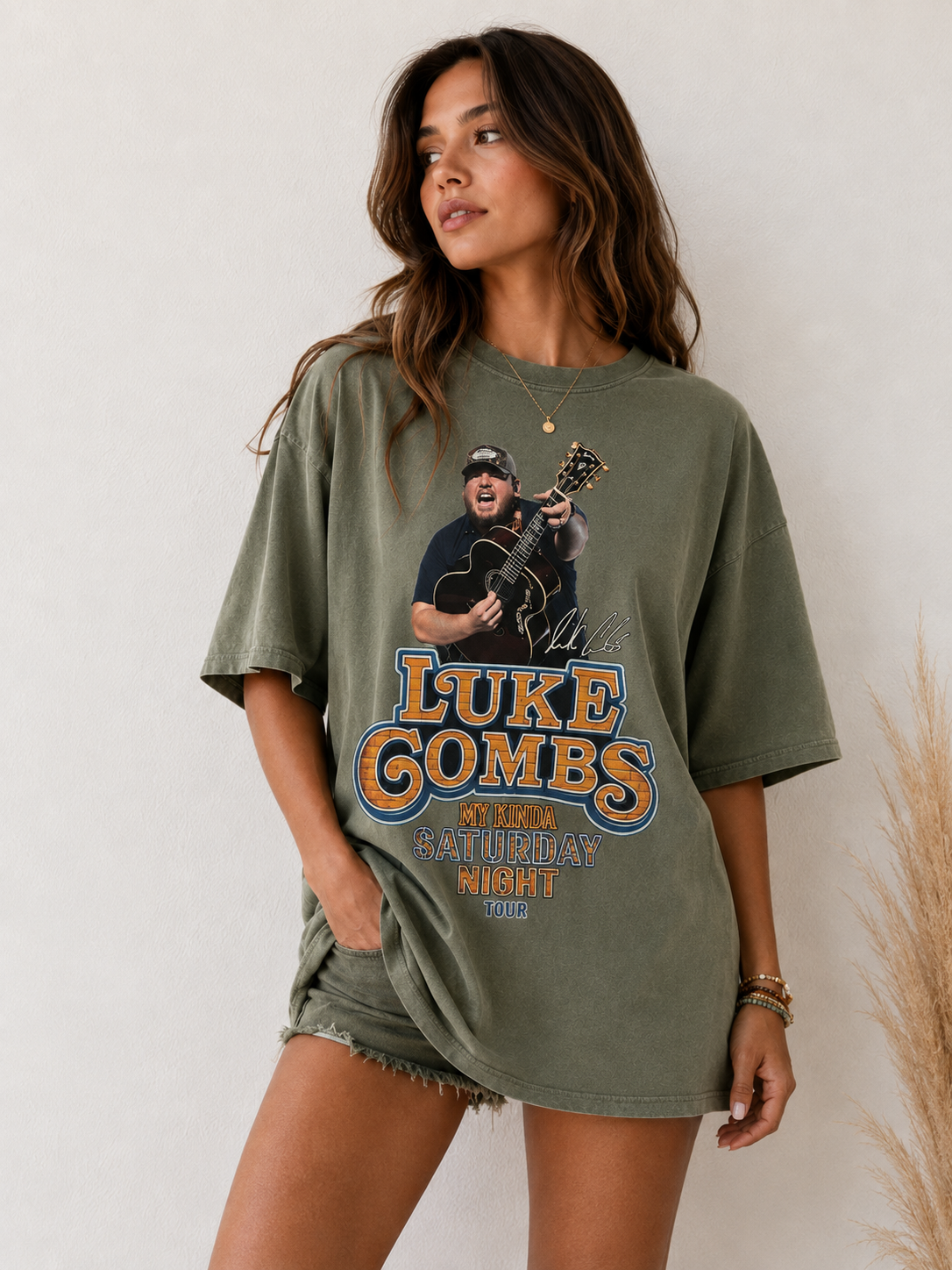 Gildan Vintage Hilary Duff The Lucky Me Tour Concert Graphic Tee Shirt